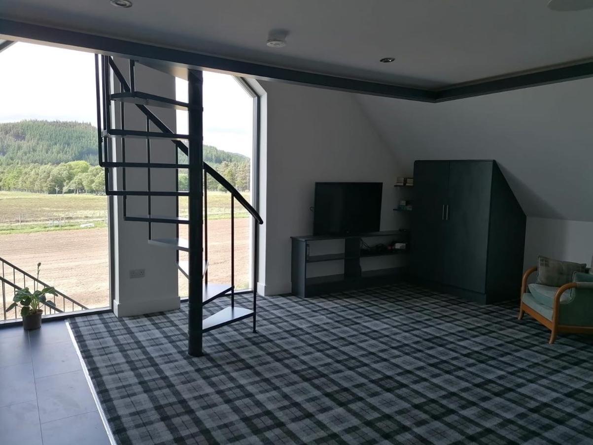 Rest At Last - Highland Apartment With Private Hot Tub Whitebridge  Ngoại thất bức ảnh