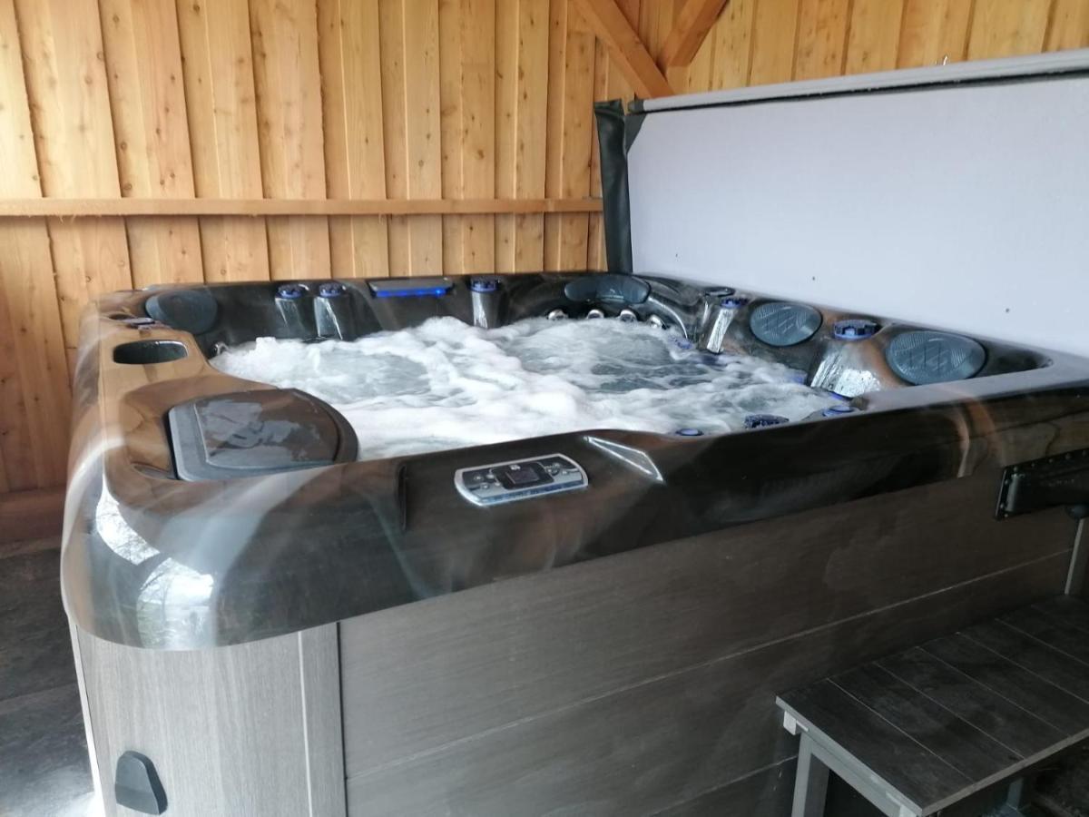 Rest At Last - Highland Apartment With Private Hot Tub Whitebridge  Ngoại thất bức ảnh